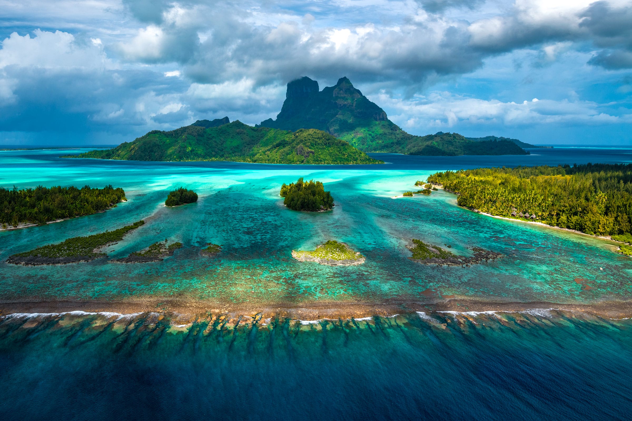 Lightbox: Polynesian Paradise